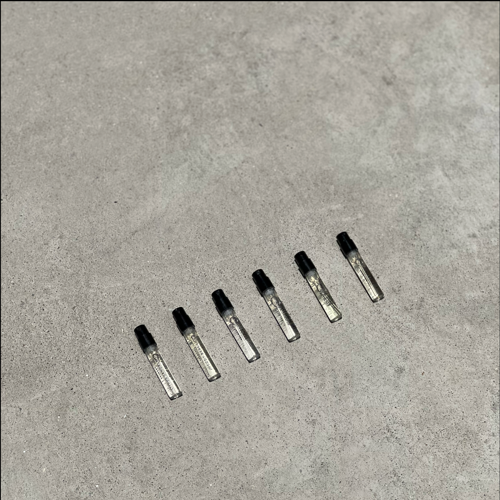 1 x Complimentary 2ML Perfume